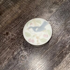 Ceramic Trinket Box with Bird Design. Made in Japan
